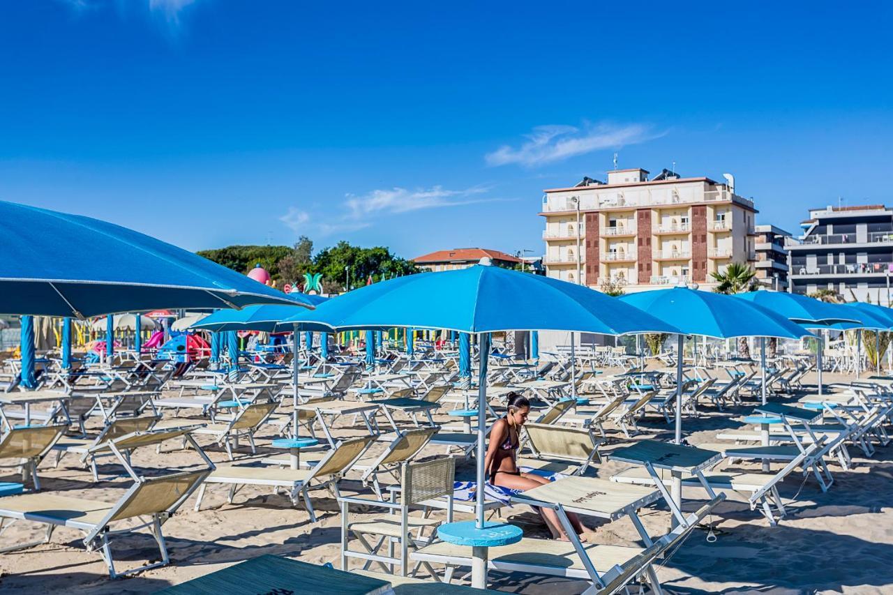 Hotel Buenos Aires Cervia Exterior photo