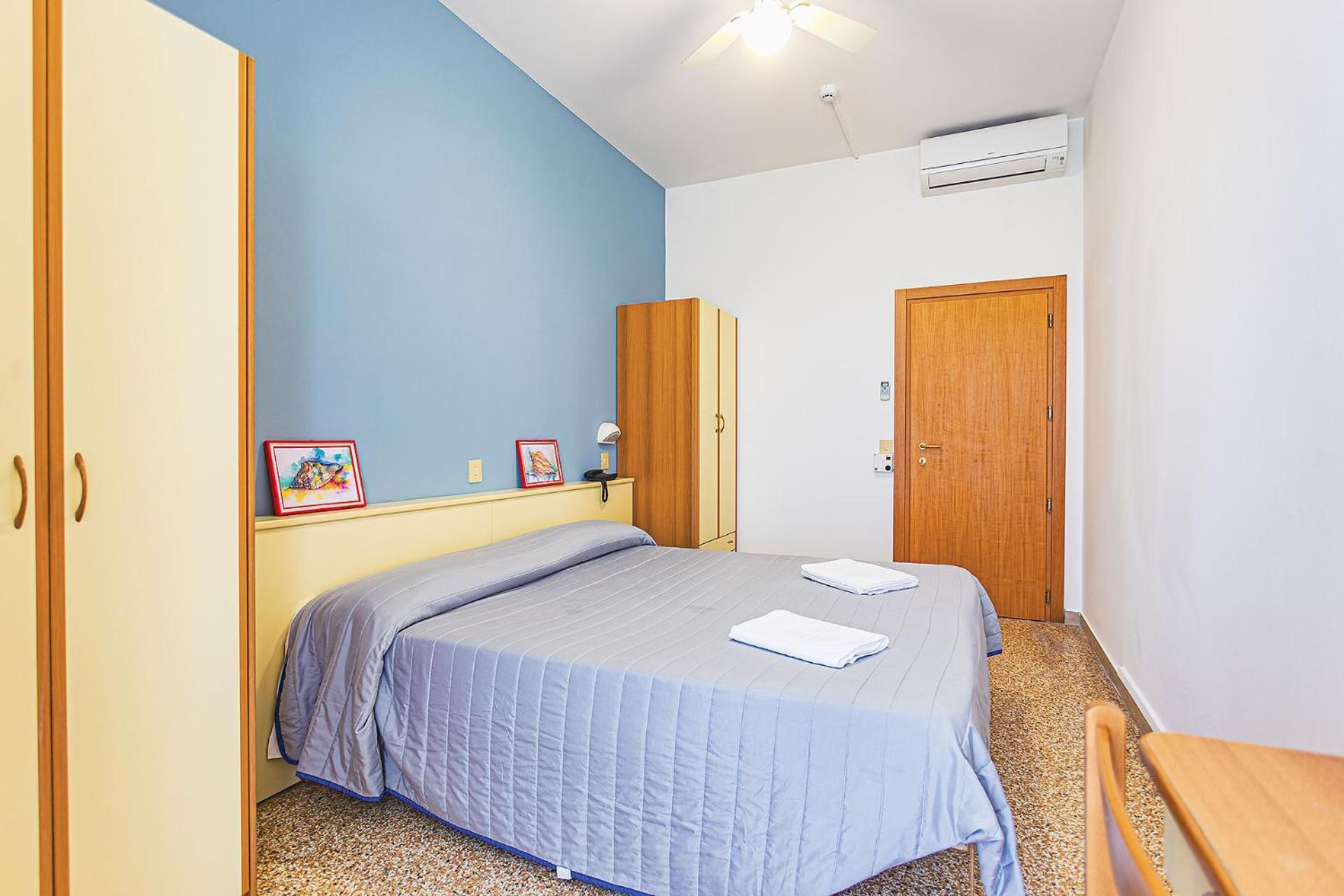 Hotel Buenos Aires Cervia Exterior photo
